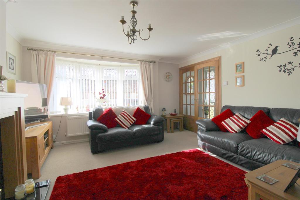 Woodview, Cimla, Neath 4 bed semidetached house £195,000