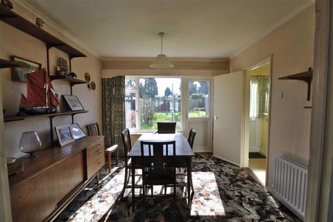 3 Long Walk, Istead Rise, Gravesend, DA13 9HH