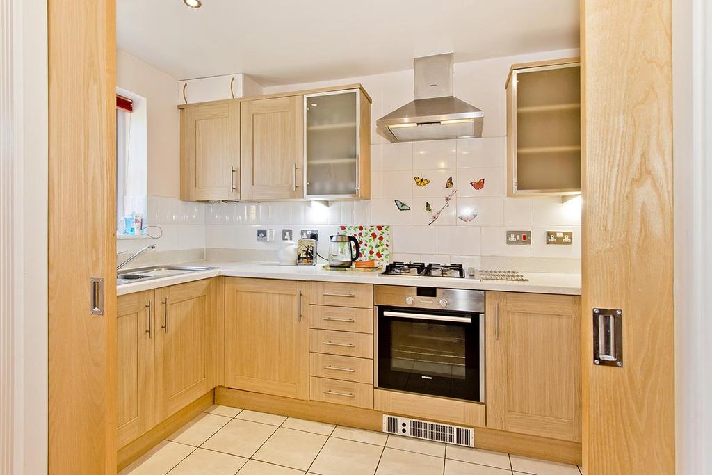 Watson Way, Crowborough 2 bed house £320,000