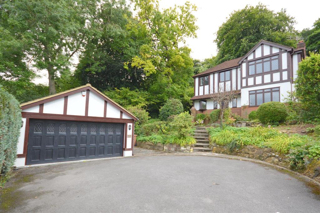 Drive Spur, Kingswood 4 bed detached house £899,950