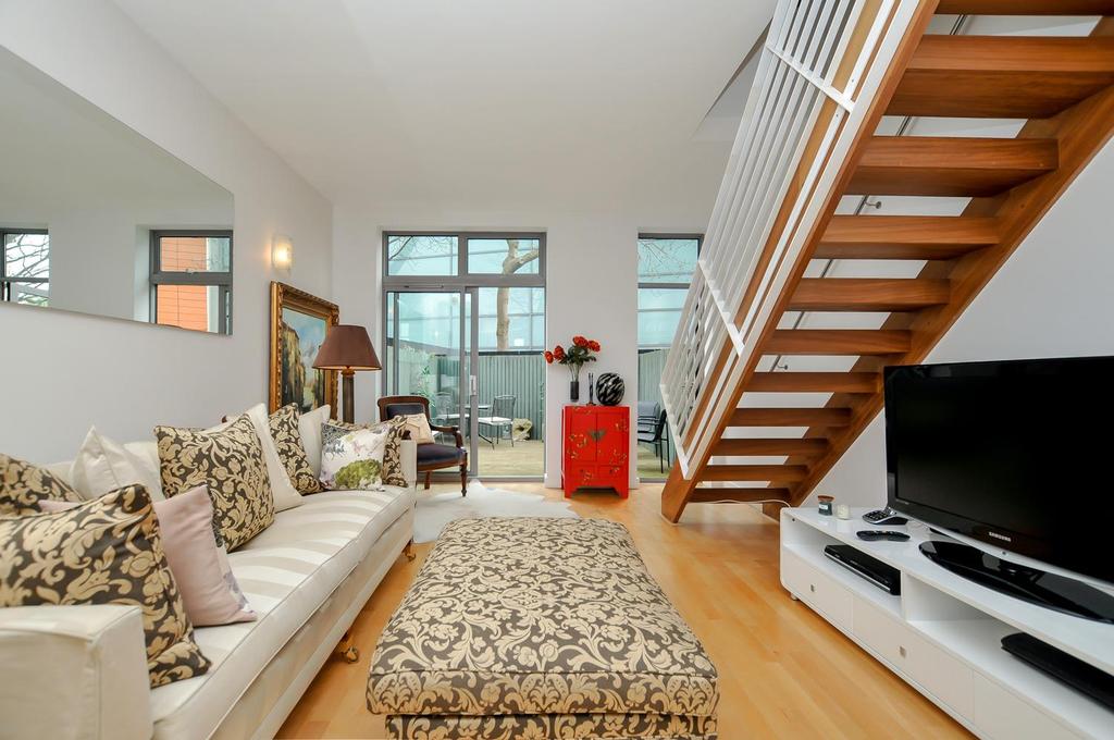 Red Square, Stoke Newington 2 bed apartment £750,000