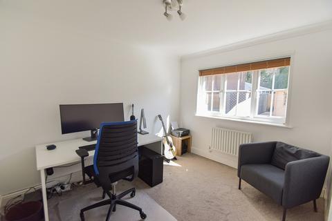 25 Abigail Crescent, Walderslade, Chatham, ME5 9DZ