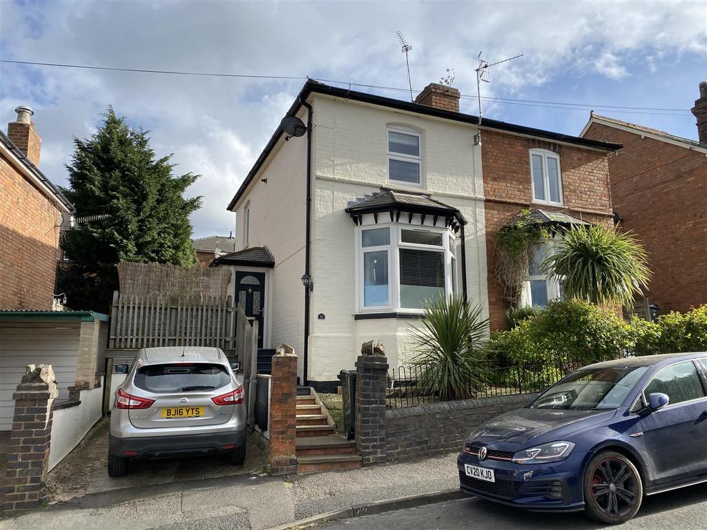 Upper Chase Road, Malvern 2 bed semidetached house £225,000