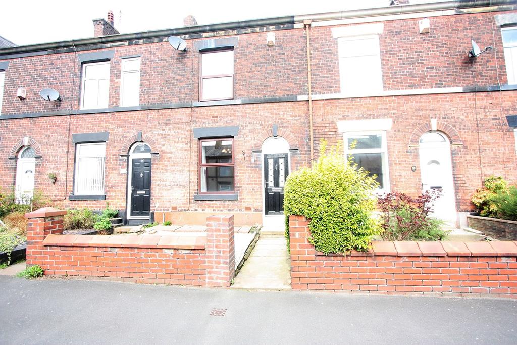 Ainsworth Road, Bury, BL8 2 bed terraced house £595 pcm (£137 pw)