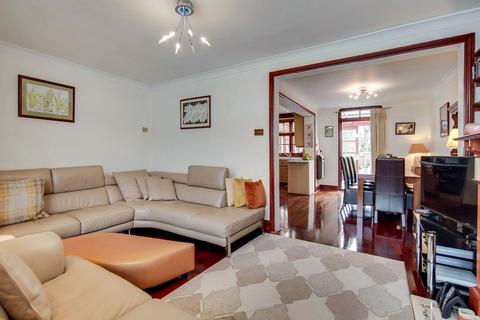 77 Studland Road, London, W7 3QU
