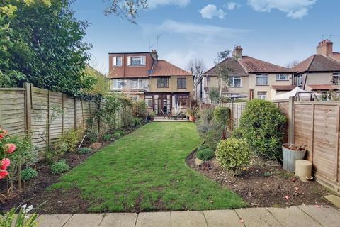 77 Studland Road, London, W7 3QU