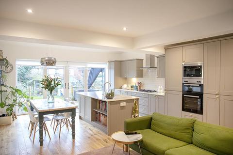 11 Beech Road, Harrogate, HG2 8DZ