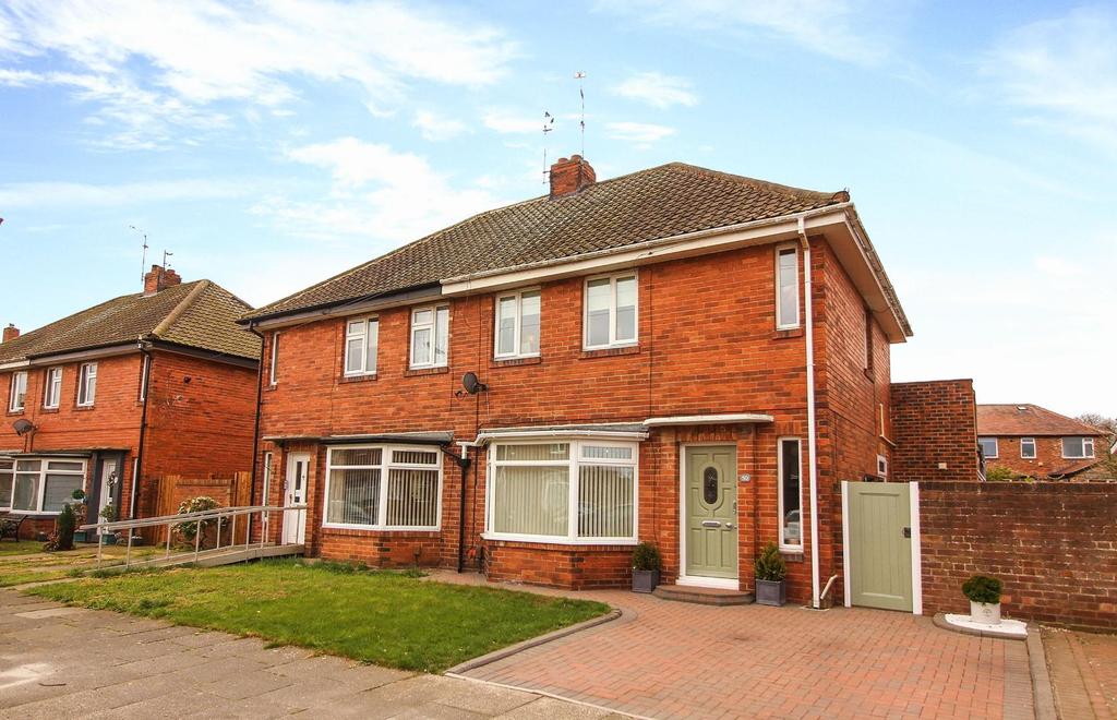 Appletree Gardens, Whitley Bay 3 bed semidetached house £250,000