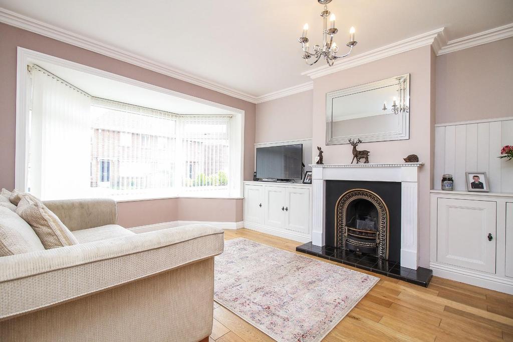 Appletree Gardens, Whitley Bay 3 bed semidetached house £250,000