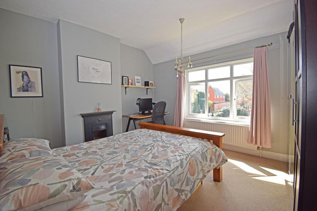 45 Bewell Head, bed 1.jpg