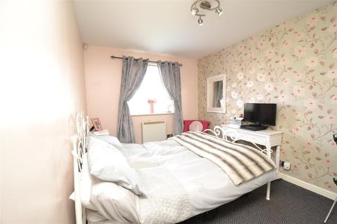 26 Pinfold, Clayton, Bradford, BD14 6ST