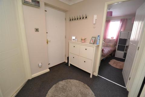 26 Pinfold, Clayton, Bradford, BD14 6ST
