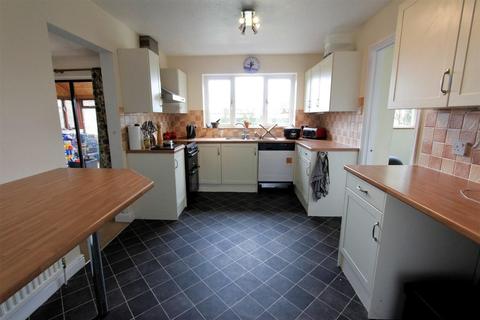 42 Bytham Heights, Castle Bytham, Grantham, NG33 4ST