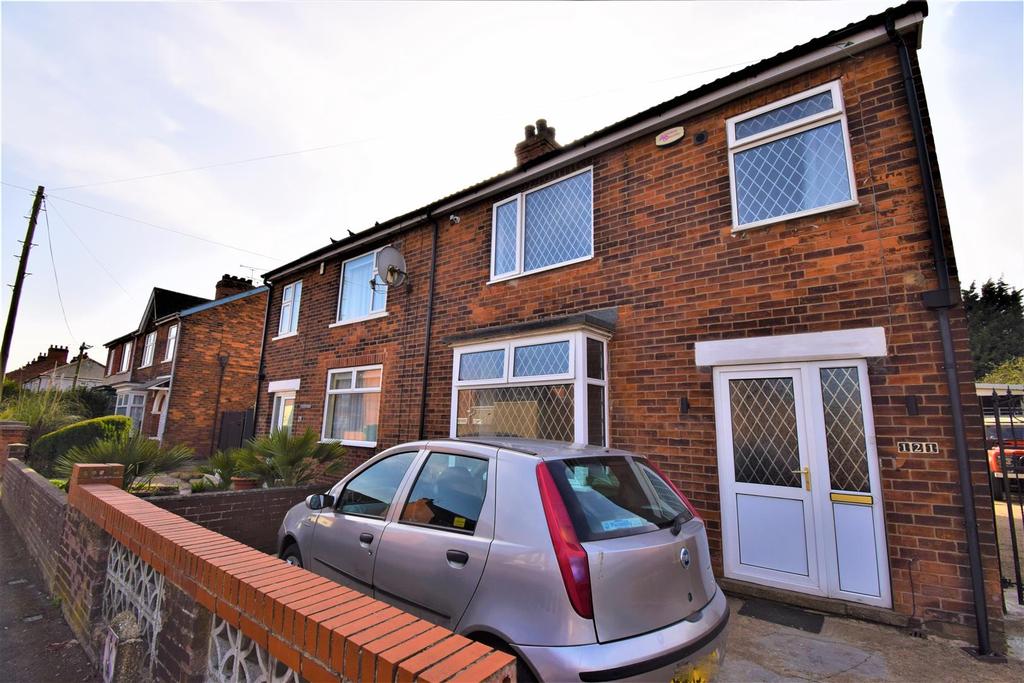 Buckingham Street, Scunthorpe 3 bed semidetached house £575 pcm (£