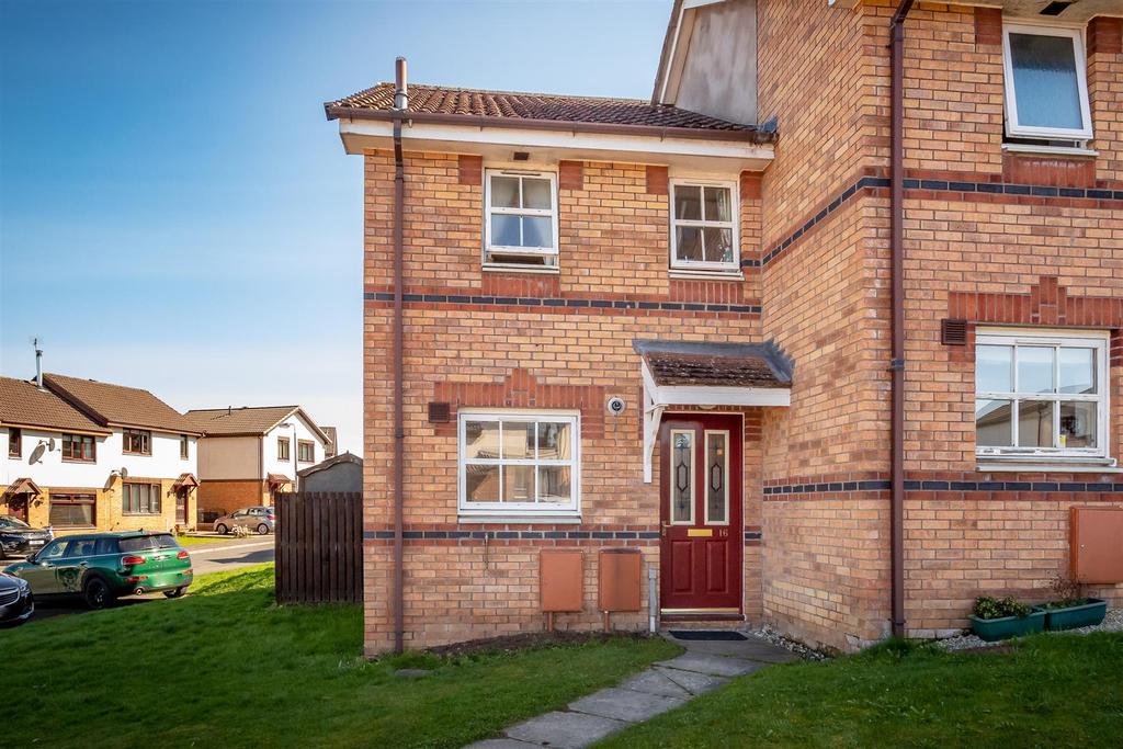 16 Acharn, Western Edge, Perth 2 bed end of terrace house £137,500