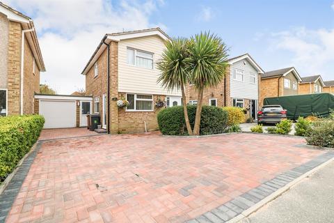 24 Juniper Road, Boreham, Chelmsford, CM3 3DB