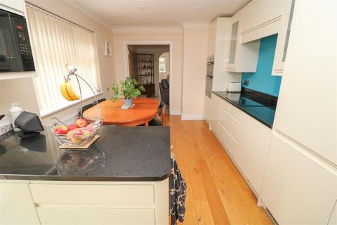 24 Juniper Road, Boreham, Chelmsford, CM3 3DB
