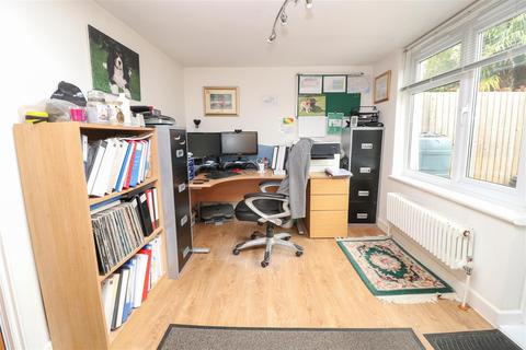 24 Juniper Road, Boreham, Chelmsford, CM3 3DB