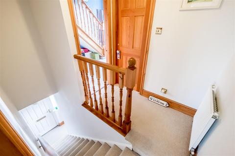 68 Daisy Road, Brighouse, HD6 3SX