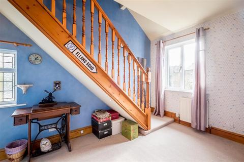 68 Daisy Road, Brighouse, HD6 3SX