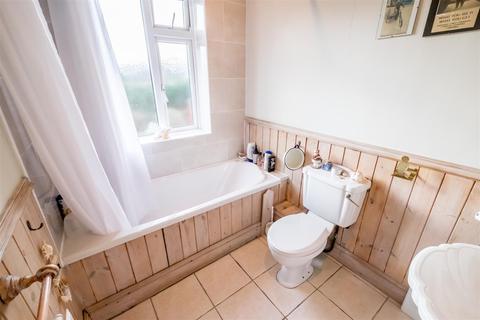 68 Daisy Road, Brighouse, HD6 3SX