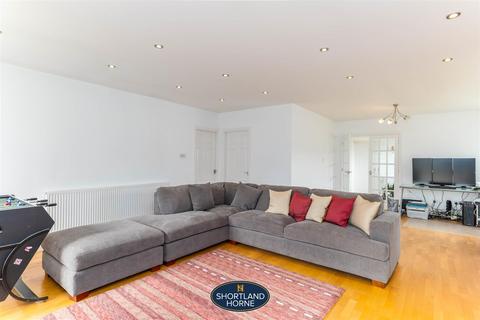 21 Aldrin Way, Coventry, CV4 7DP