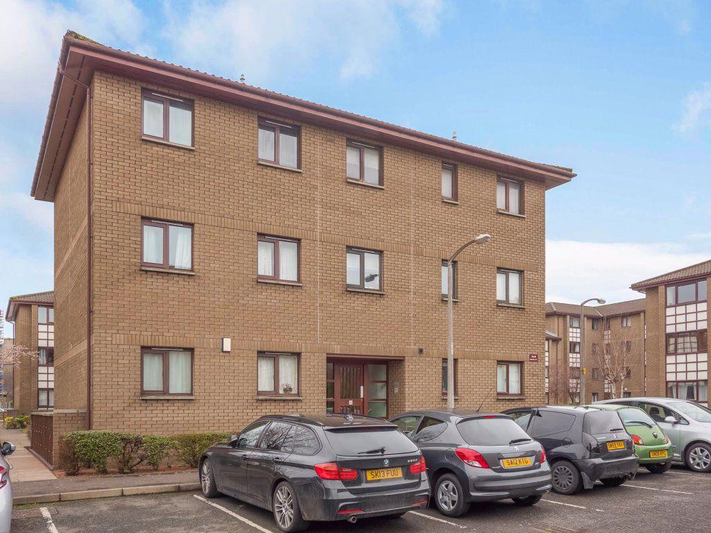 ALLANFIELD, HILLSIDE, EH7 5YQ 1 bed flat £700 pcm (£162 pw)