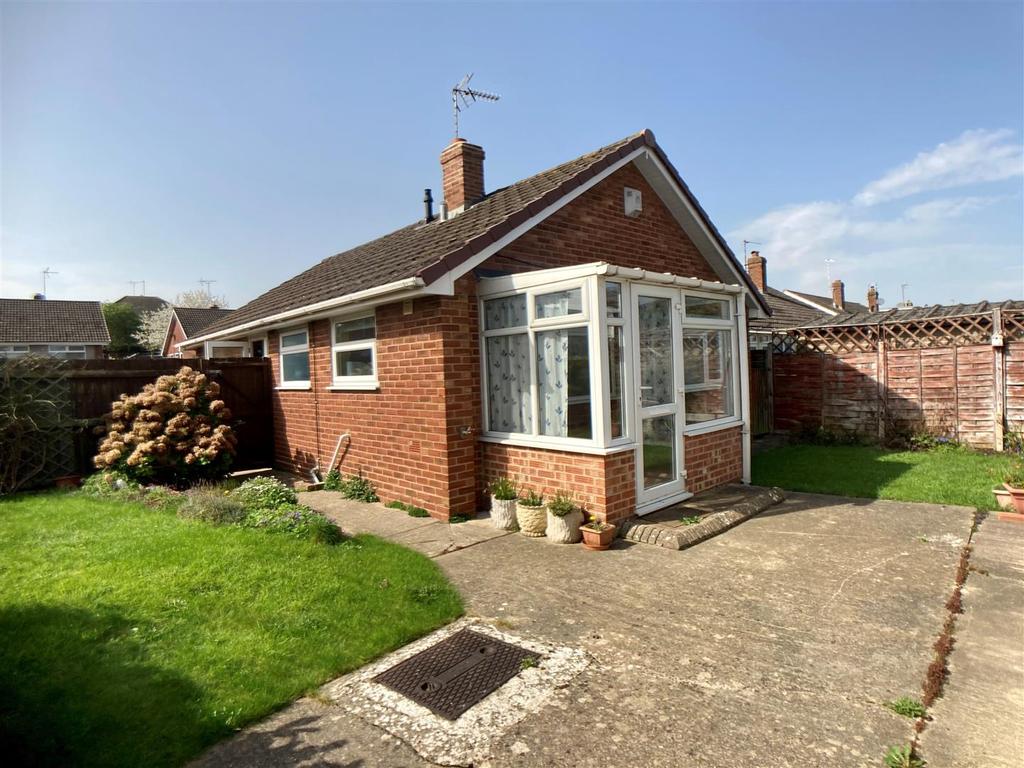 Harewood Close, Tuffley, Gloucester 2 bed detached bungalow for sale