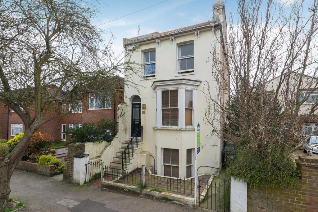 Edith Road, Ramsgate 3 bed detached house £425,000