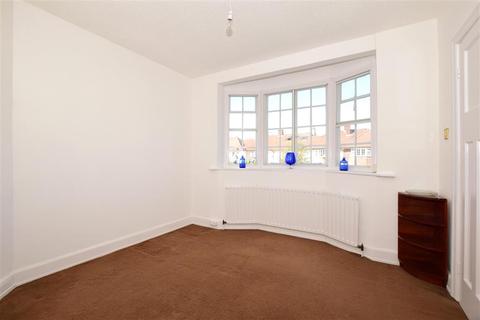 70 Chapel Way, Epsom, KT18 5TG