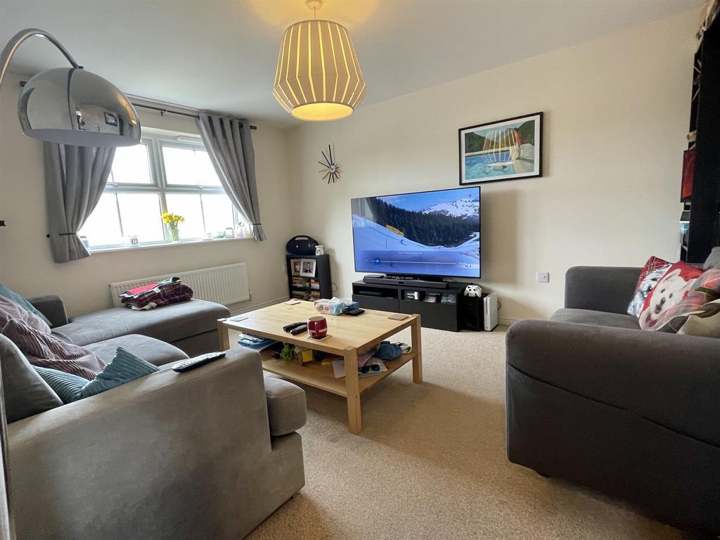 Fletcher Drive, Lytham St Annes, FY8 2FA 5 bed detached house £280,000