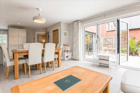 8 Dunlins Walk, Topsham, Exeter, EX3 0FH