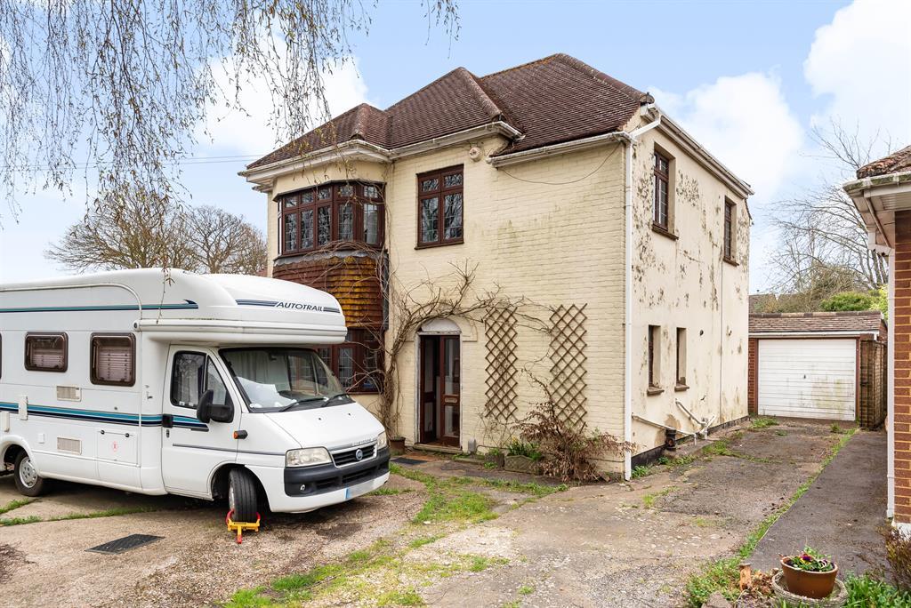 Maidstone Road, Wigmore 4 bed detached house £530,000