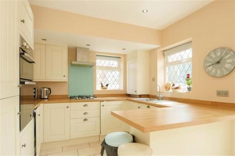 6 Bramstan Gardens, Leeds, LS13 3JQ