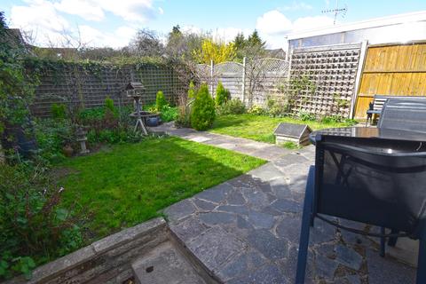 1 Hoecroft, Nazeing, Waltham Abbey, EN9 2RD