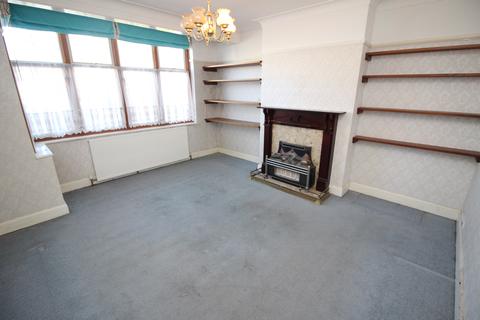 32 Elm Way, Worcester Park, KT4 8LT