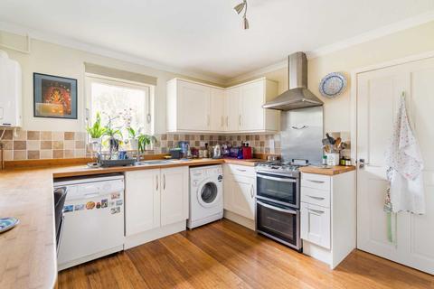 14 Bay Tree Close, Oxford, OX4 4DT