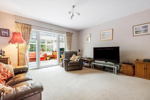 Griffalo Lodge Farthings Walk, Horsham, RH12 1WR