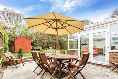Griffalo Lodge Farthings Walk, Horsham, RH12 1WR