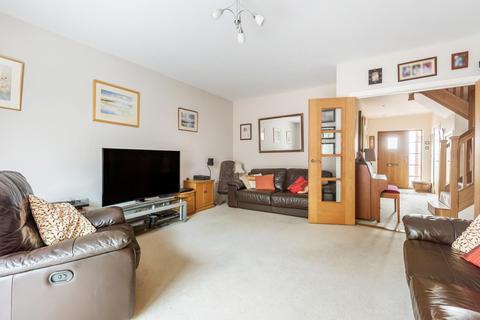 Griffalo Lodge Farthings Walk, Horsham, RH12 1WR