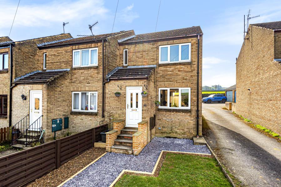 30 MEADOW LANE, DARLEY, HARROGATE... 2 bed end of terrace house £225,000