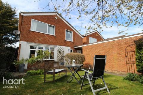 3 bedroom detached house to rent, Manor Road, Leicester