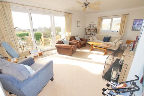 Beachlands Cannongate Road, Hythe, CT21 5PX