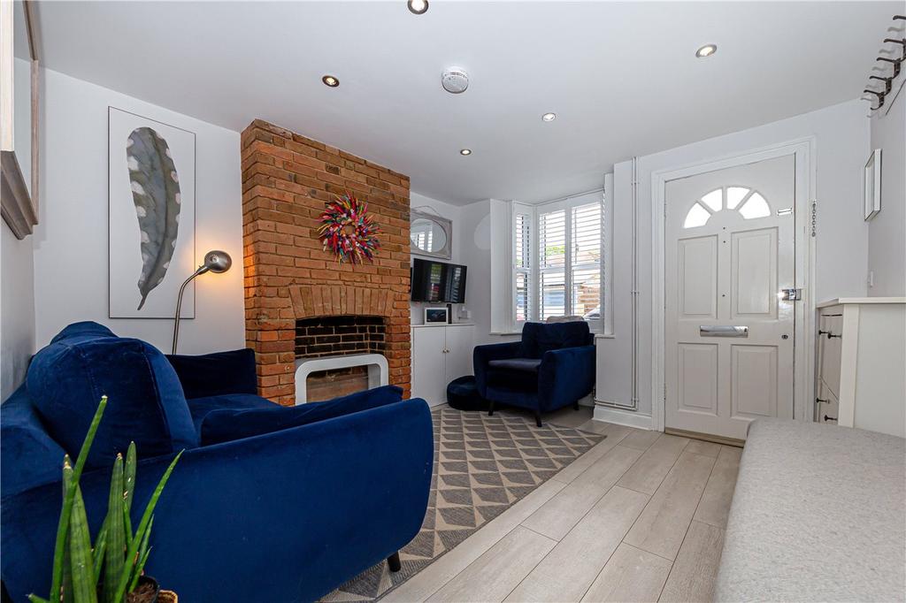 Cravells Road, Harpenden 3 bed terraced house £750,000