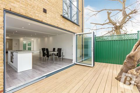 2a Beech Hall Road, London, E4 9NX