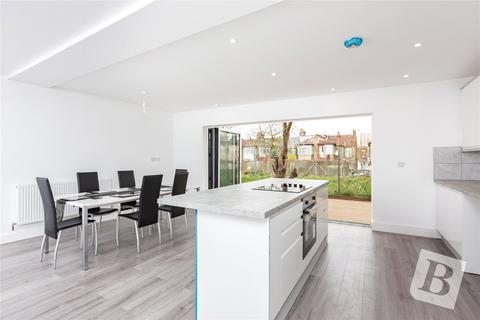 2a Beech Hall Road, London, E4 9NX