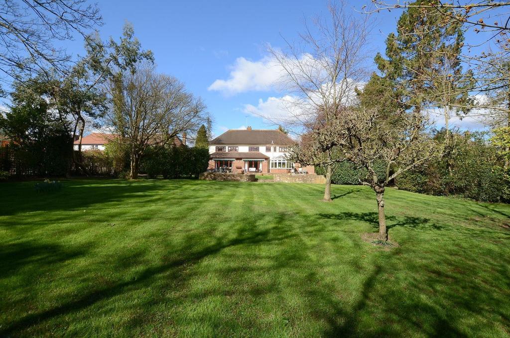 Forest Road, Forest Road, East Horsley, KT24 5 bed detached house £