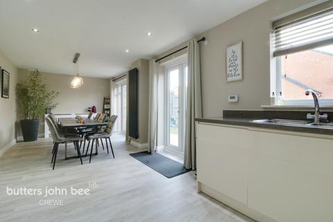 16 Badens Croft Road, Shavington, Crewe, CW2 5UA