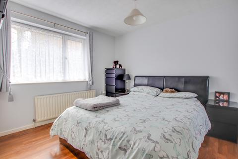 22 Squirrel Drive, Southampton, SO19 8SY