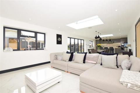 170 Bradstow Way, Broadstairs, CT10 1AX